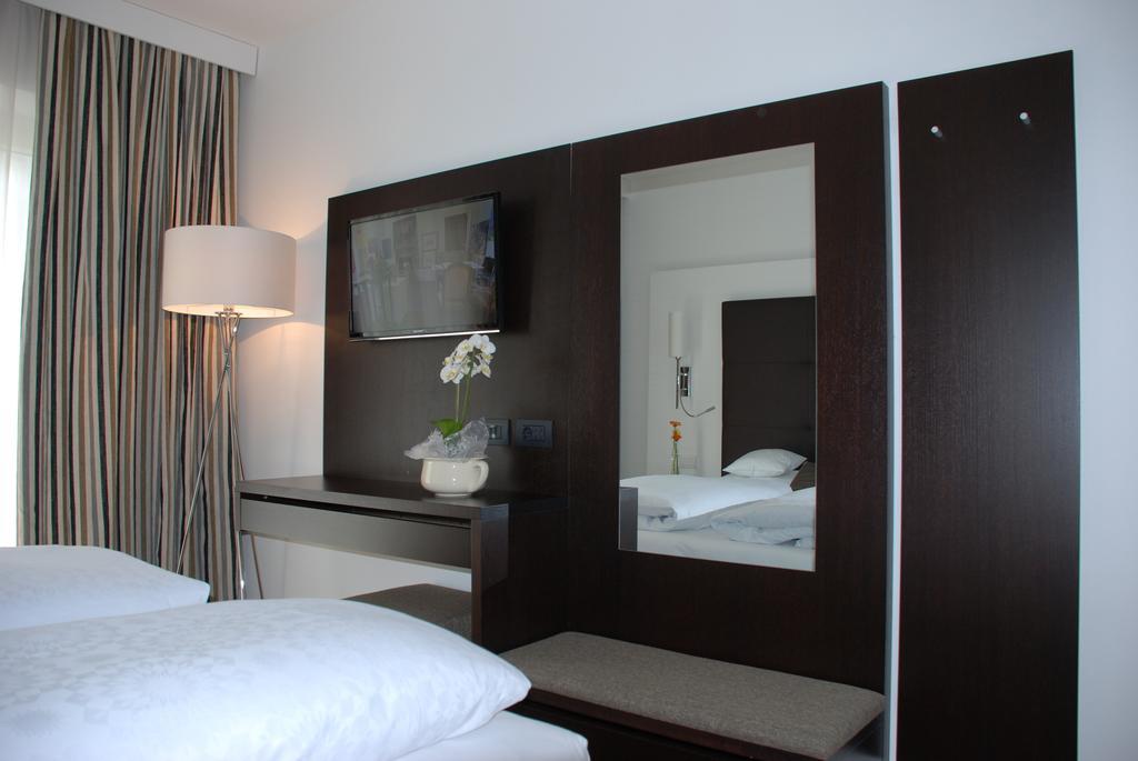 كولّي إيساركو Aparthotel Pichler الغرفة الصورة